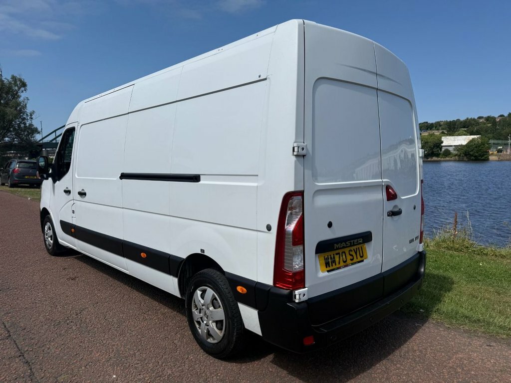 Renault Master 2.3L Business White #6
