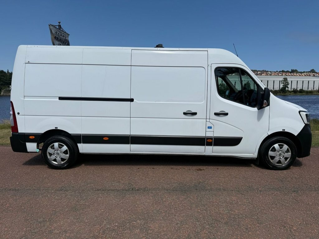 Renault Master 2.3L Business White #2