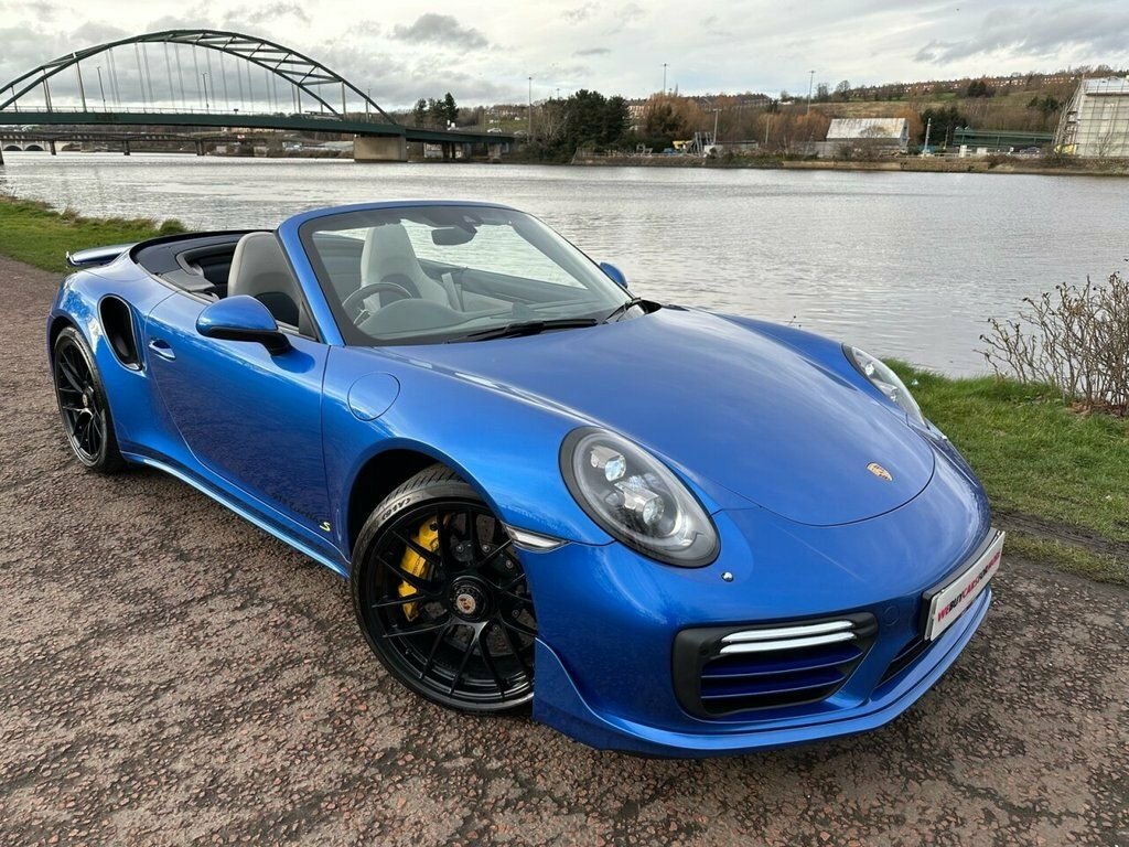 Porsche 911 3.8L 991 Turbo S Blue
