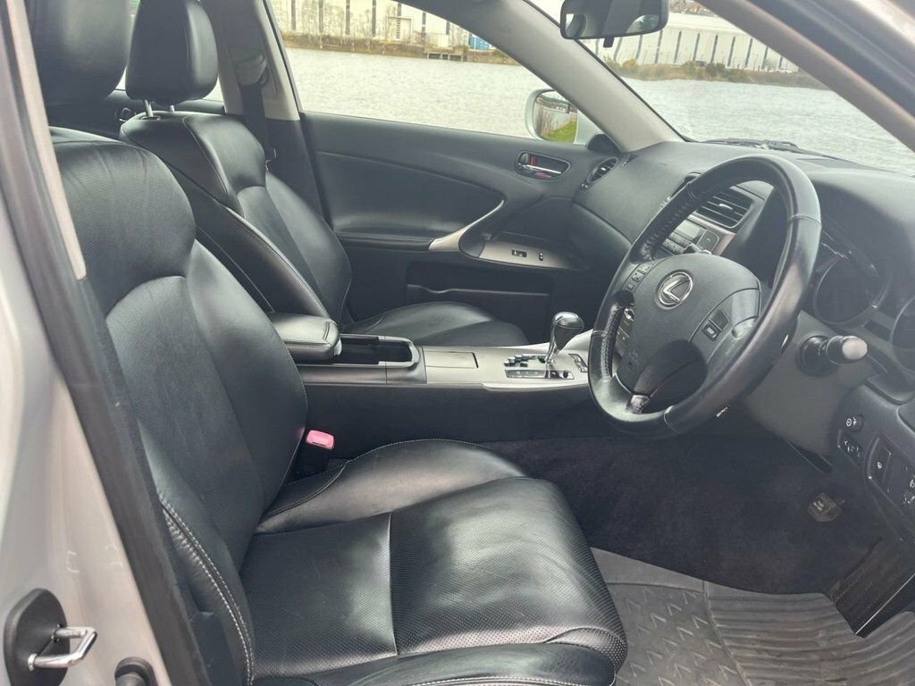 Lexus IS Saloon Black #9