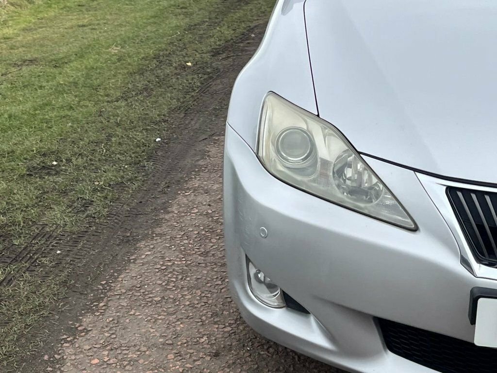 Lexus IS Saloon Black #28