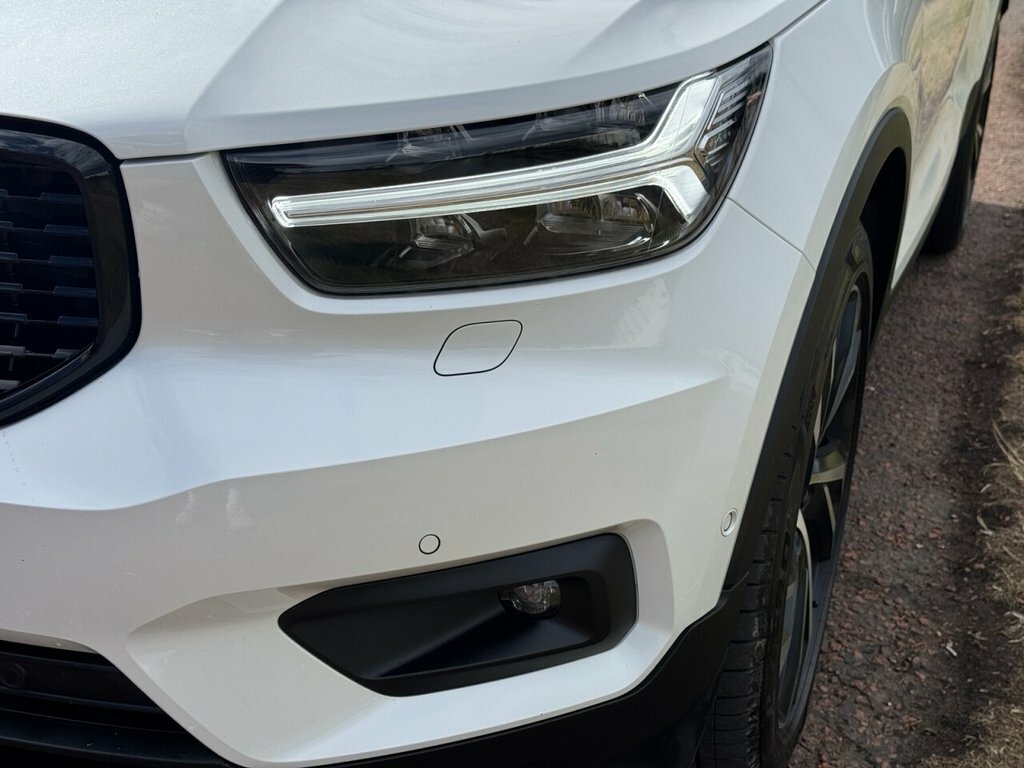 Volvo XC40 2L R-design NX68GWG White #3
