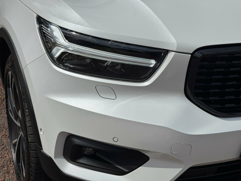 Volvo XC40 2L R-design NX68GWG White #4