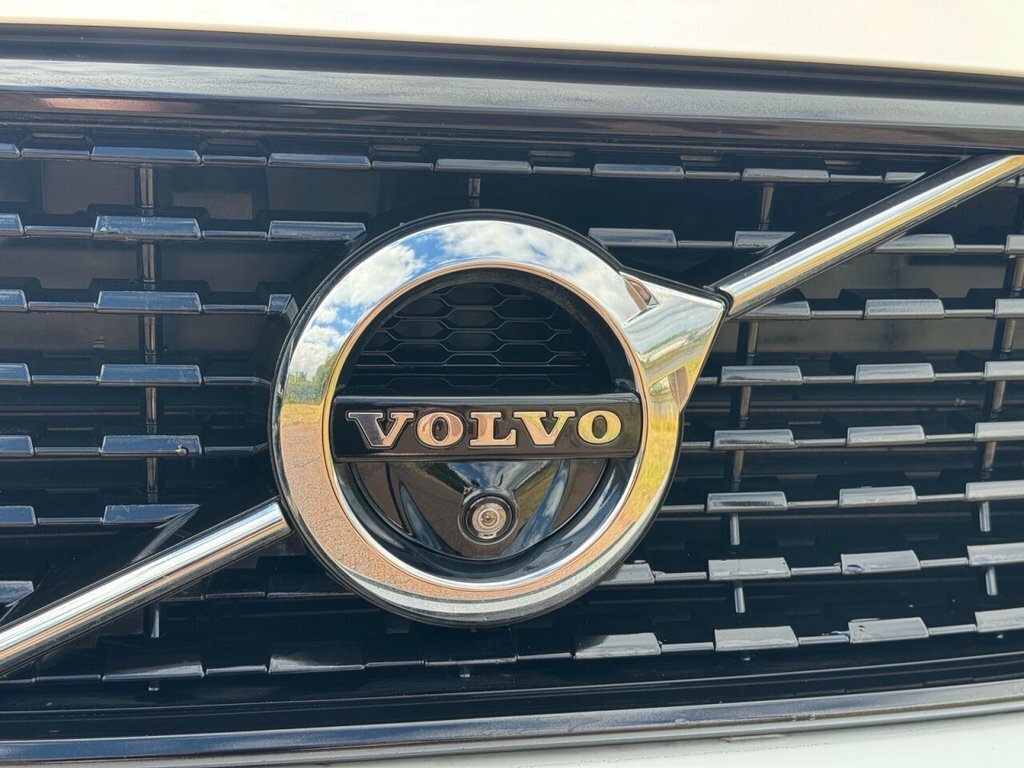 Volvo XC40 2L R-design NX68GWG White #5