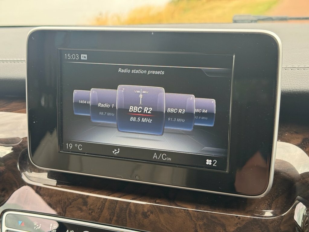 Mercedes-Benz V Class Mpv #27
