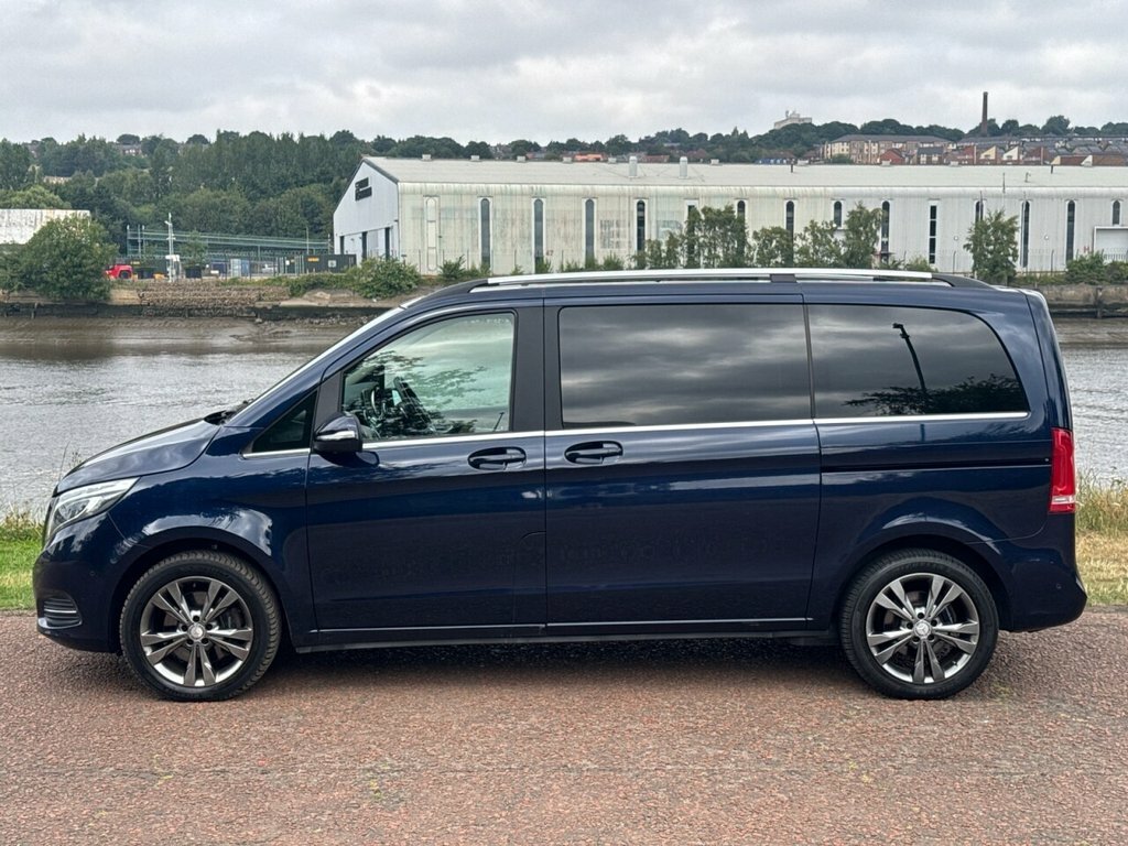 Mercedes-Benz V Class Mpv #33