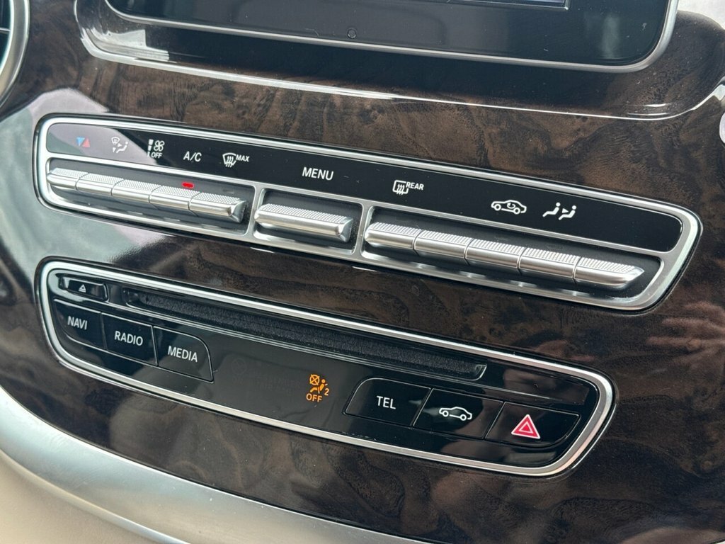 Mercedes-Benz V Class Mpv #30