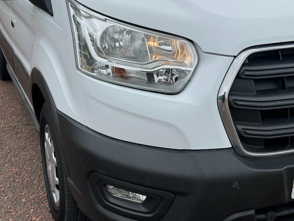 Ford Transit Custom 2L Trend HV22WJN White #4
