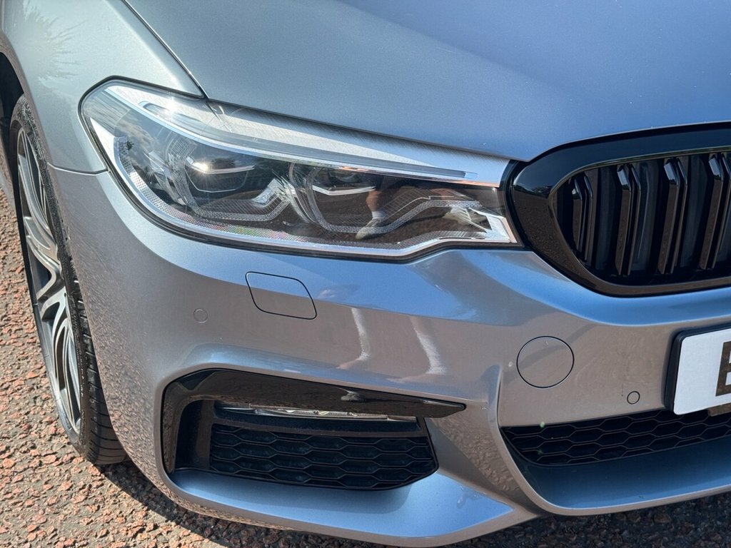 BMW 5 Series Saloon Blue #4