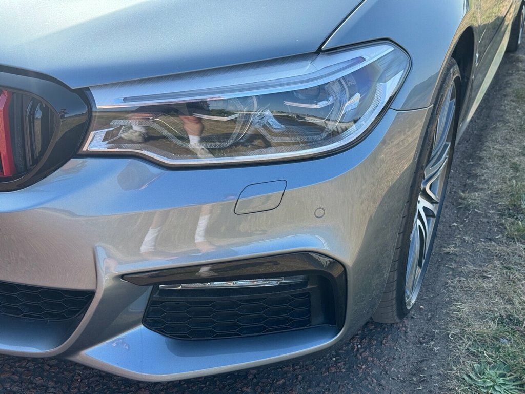 BMW 5 Series Saloon Blue #3