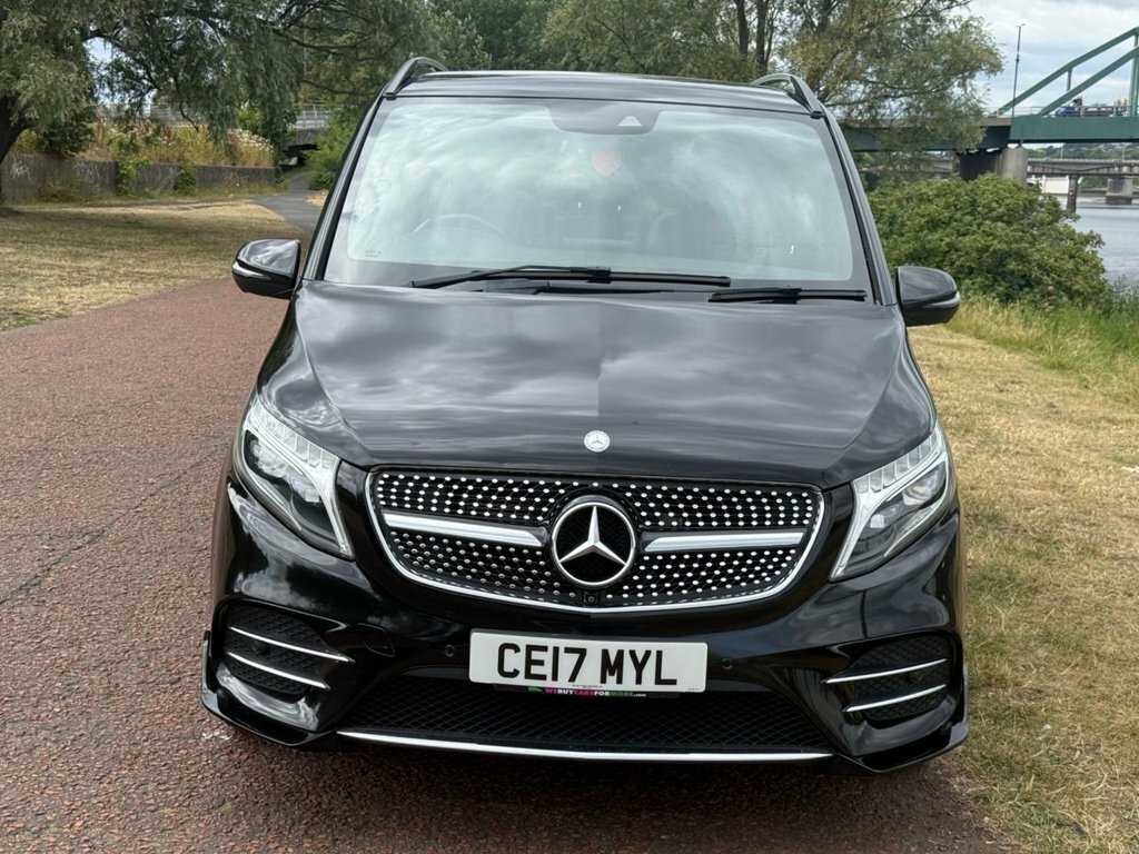 Mercedes-Benz V Class 2.2L Amg Line Black #2