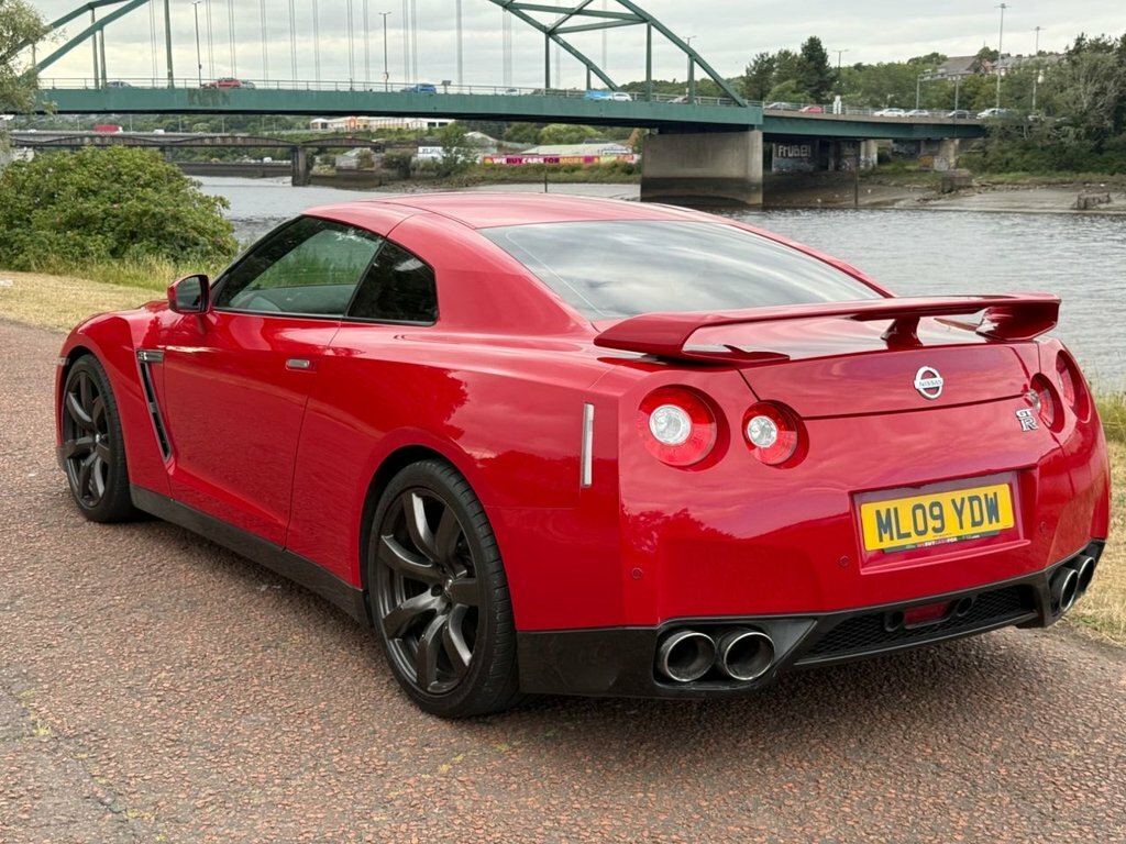 Nissan GT-R Black #31