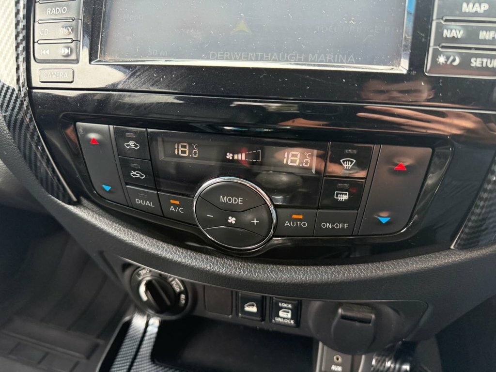 Nissan Navara Tekna White #21