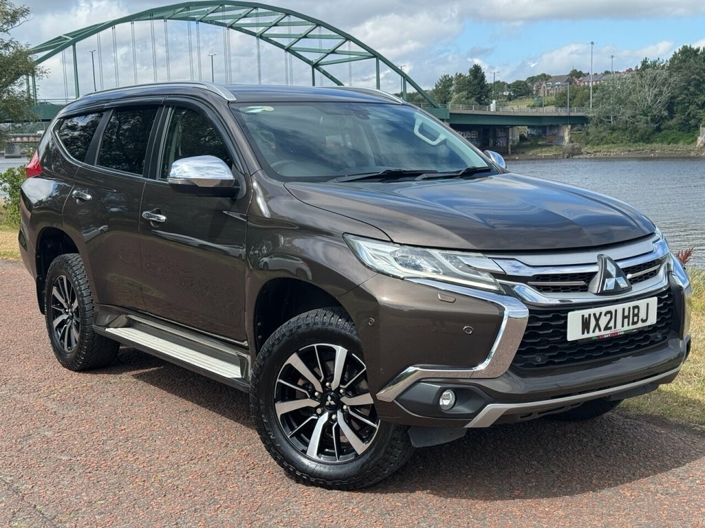 Mitsubishi Shogun Sport 2.4L 4 Brown