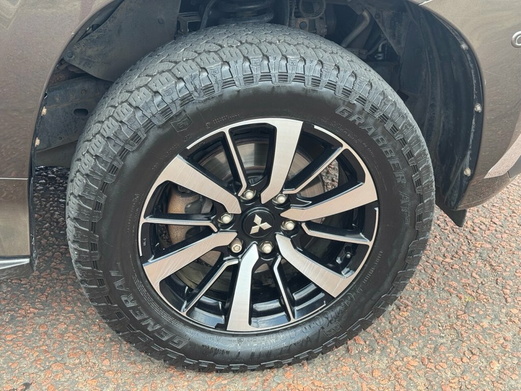 Mitsubishi Shogun Sport 2.4L 4 Brown #5