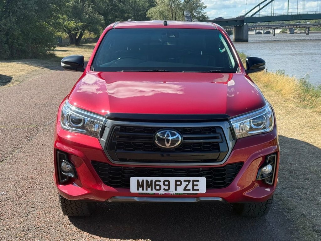 Toyota HILUX 2.4L Invincible X Red #2