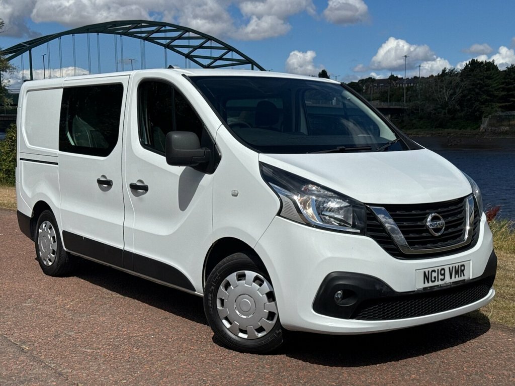 Nissan NV300 1.6L Acenta 6Dr White