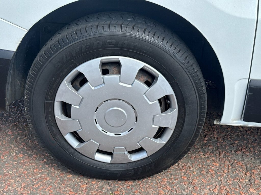 Nissan NV300 Dci 1.2T Tekna Panel Red #8