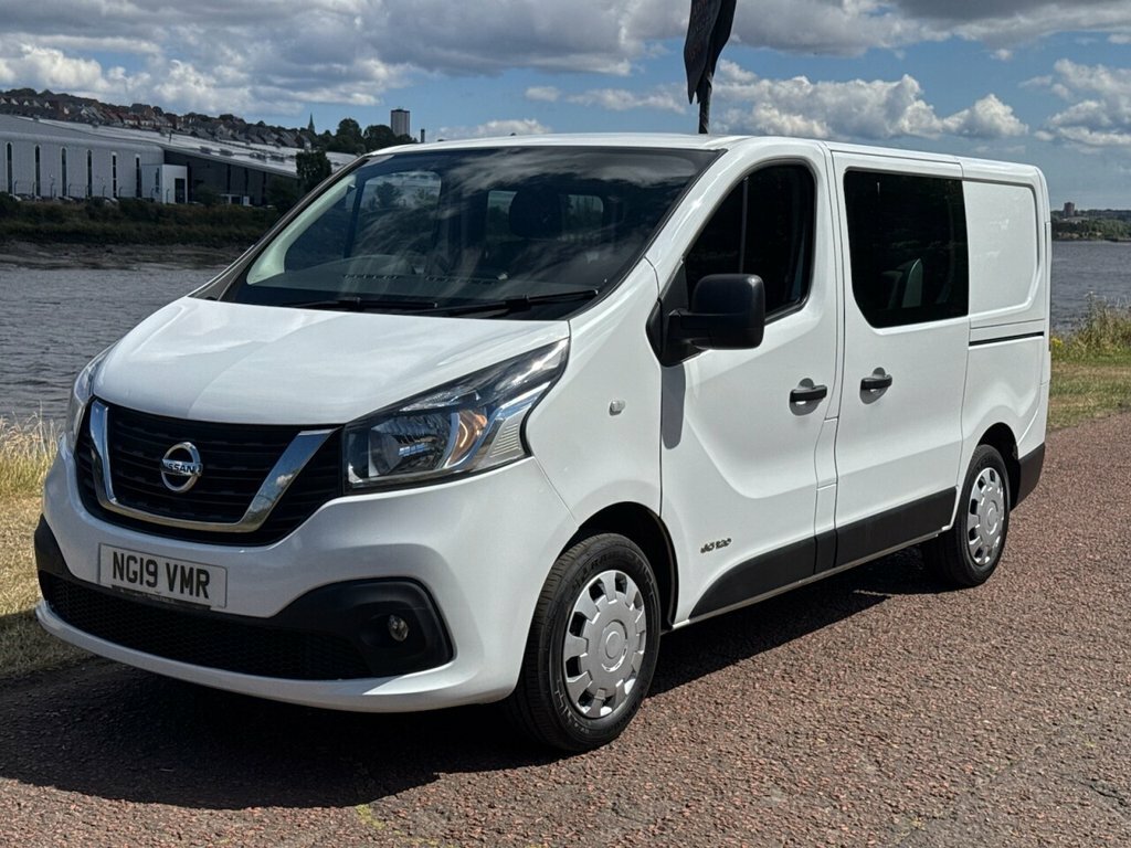 Nissan NV300 Dci 1.2T Tekna Panel Red #33