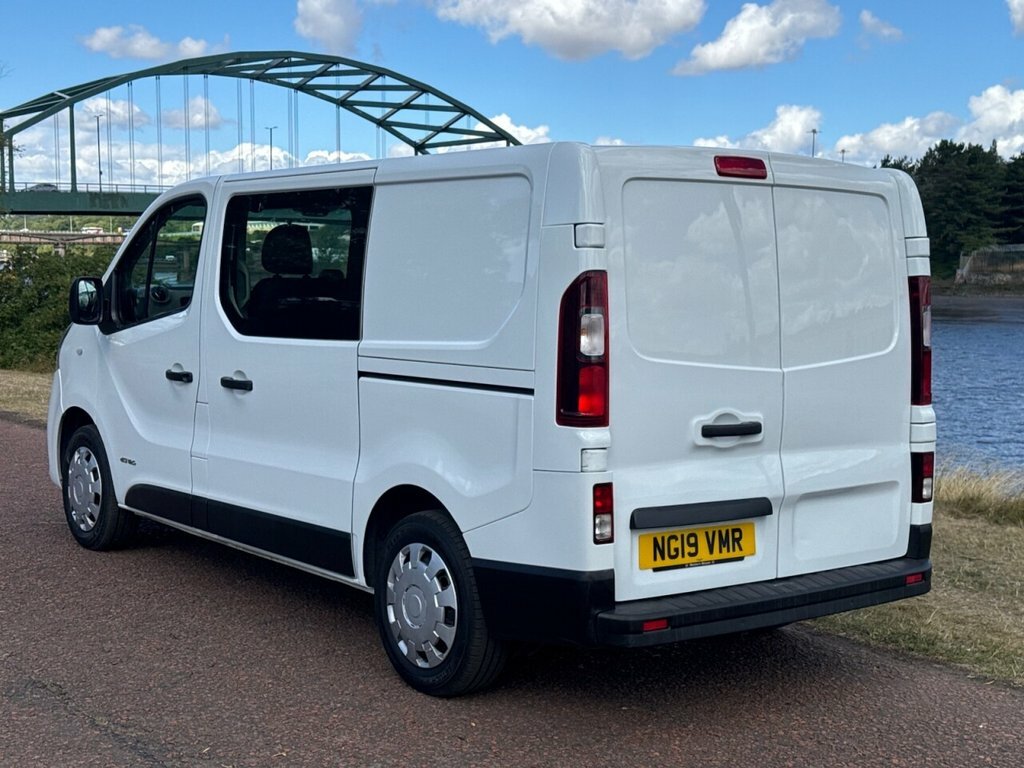 Nissan NV300 Dci 1.2T Tekna Panel Red #29