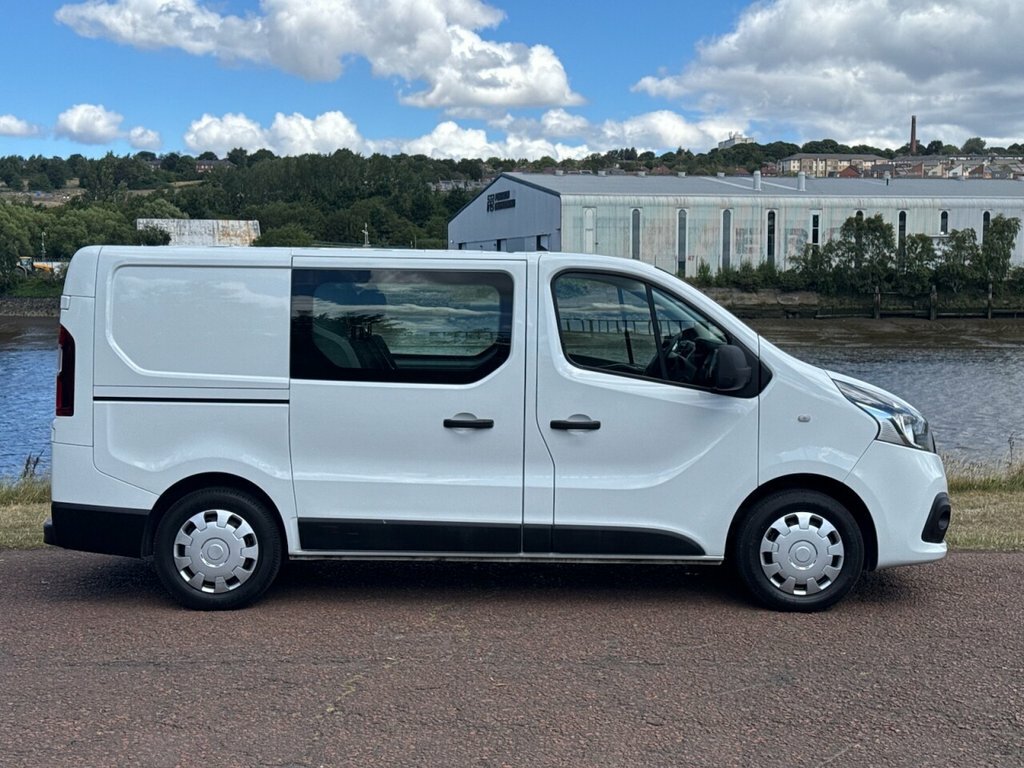Nissan NV300 1.6L Acenta 6Dr White #6