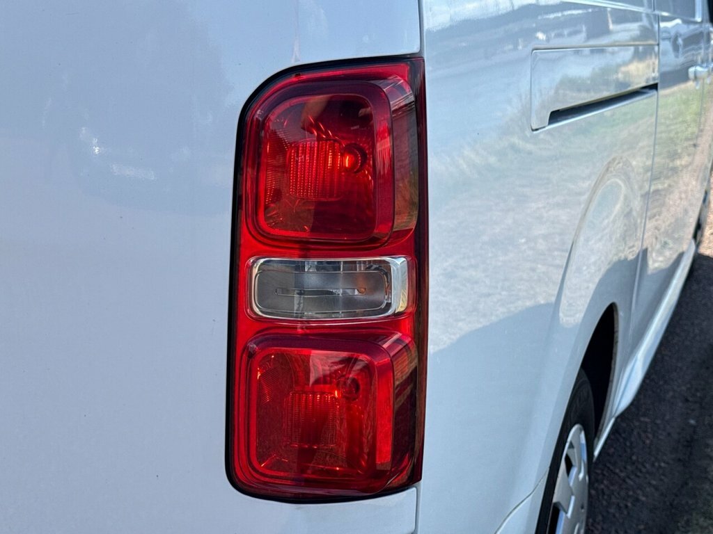 Vauxhall Vivaro 2700 1.5D 120Ps Dynamic H1 Van Grey #27
