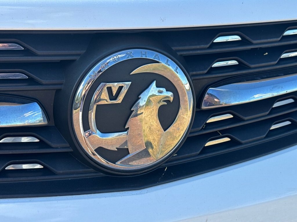 Vauxhall Vivaro 1.5L Sportive White #5