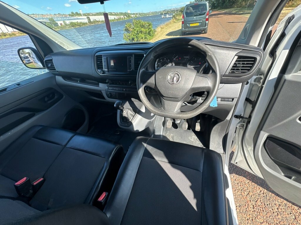 Vauxhall Vivaro 2700 1.5D 120Ps Dynamic H1 Van Grey #15