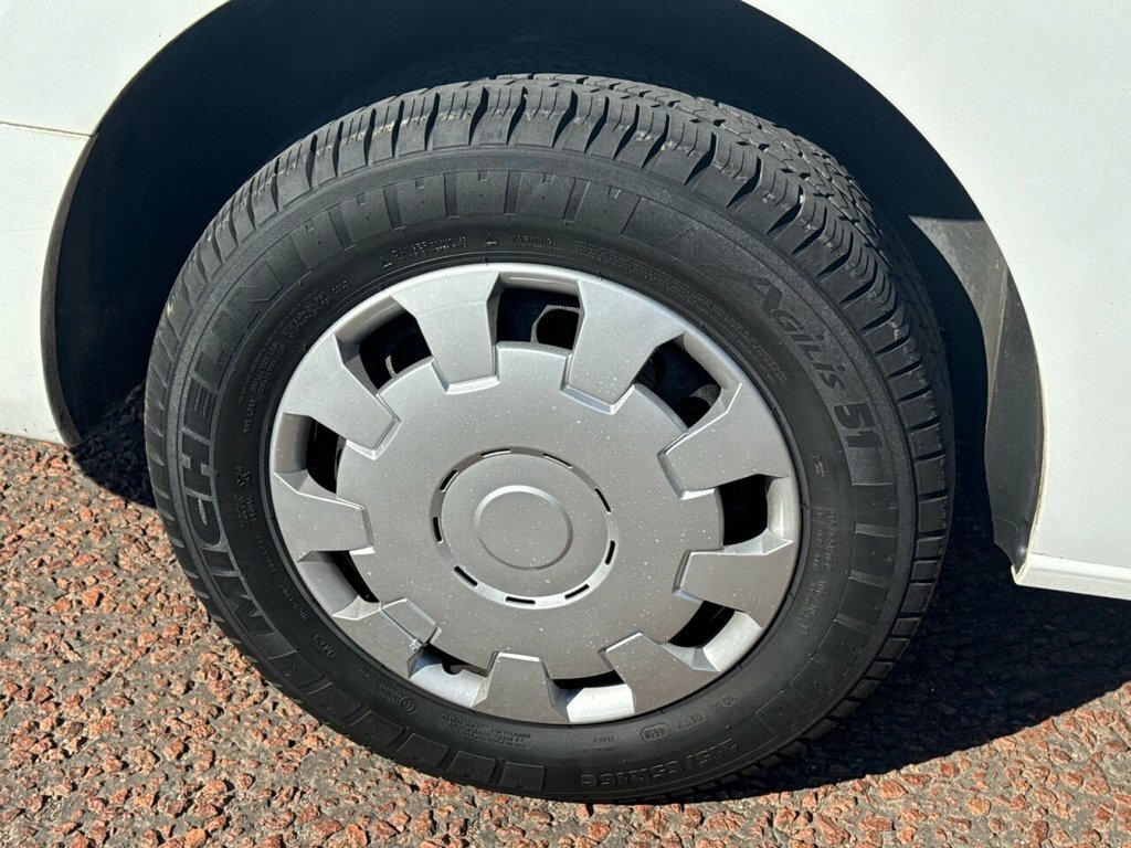 Vauxhall Vivaro 2700 1.5D 120Ps Dynamic H1 Van Grey #8