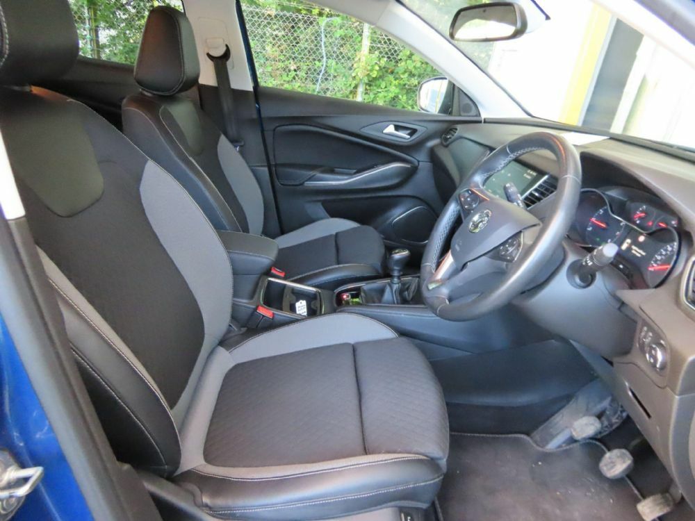 Vauxhall Grandland X 1.5 Turbo D Elite Nav Premium Red #7