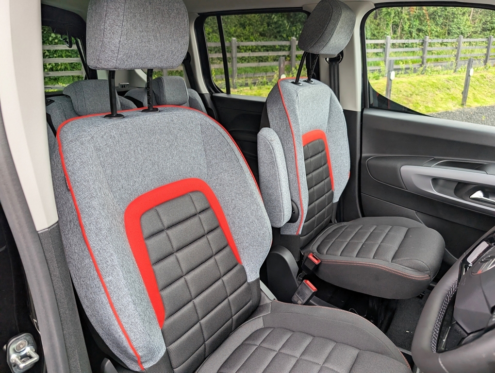 Citroen Berlingo Multispace 1.5Bhdi 130Hp Max Black #4