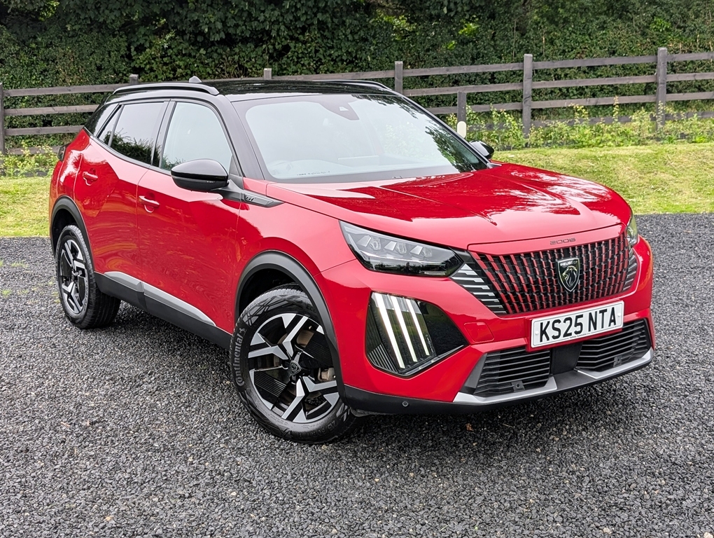 Peugeot 2008 1.2 136Hp Gt Mhev Red