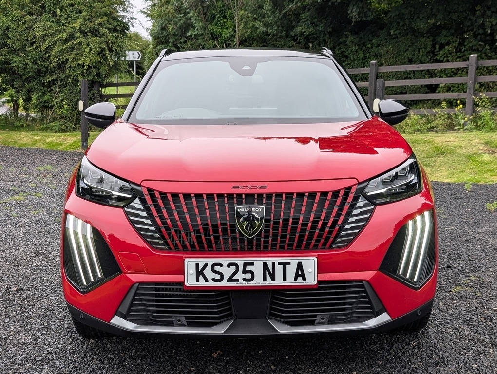 Peugeot 2008 1.2 136Hp Gt Mhev Red #2