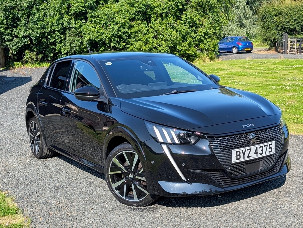Peugeot 208 1.2 100Hp Gt Premium Black