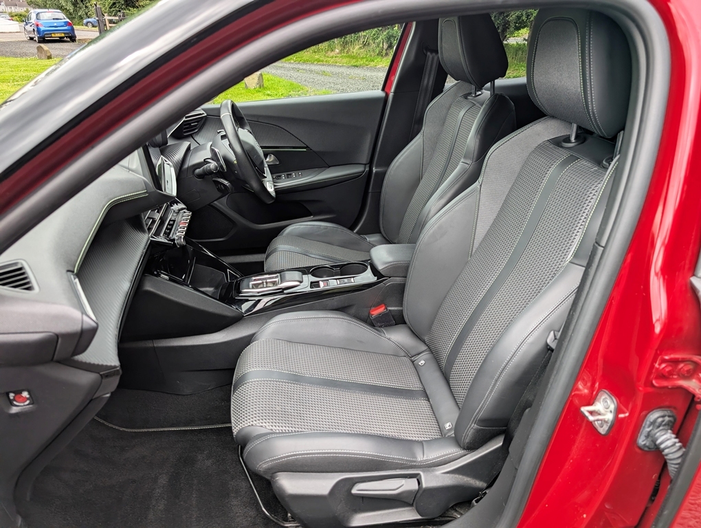 Peugeot 2008 Gt Grey #16