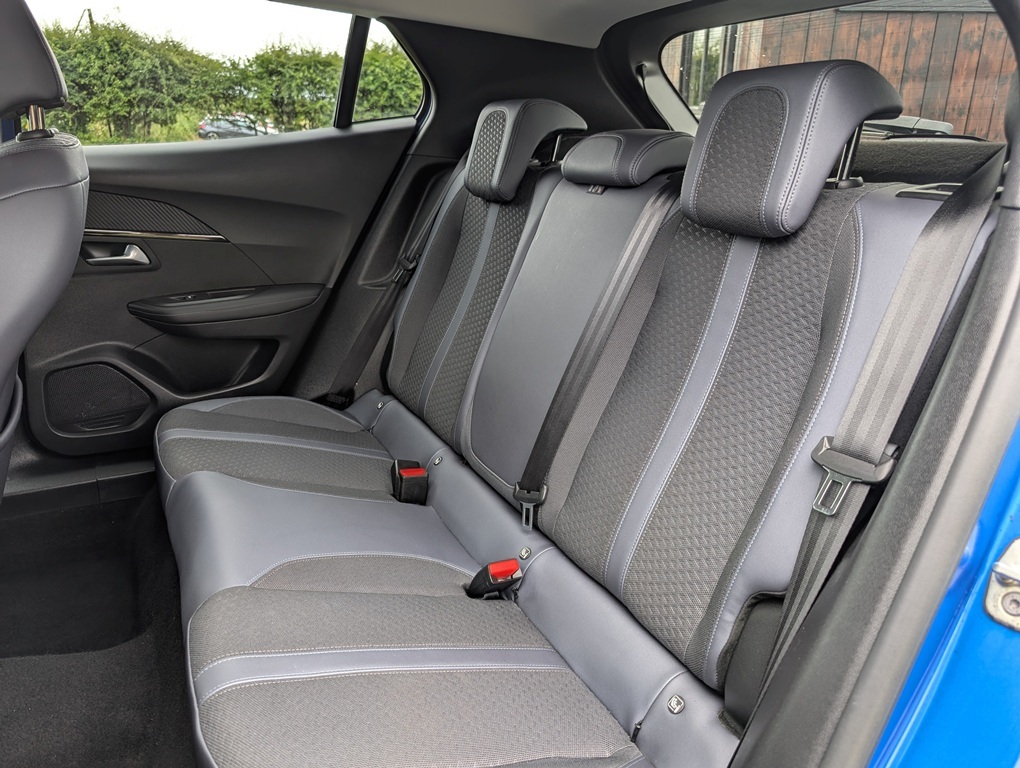 Peugeot 2008 2008 Allure Premium Puretech Ss Red #15