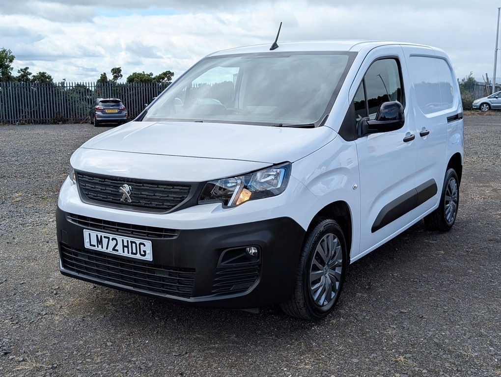 Peugeot Partner Professional Premium White #14