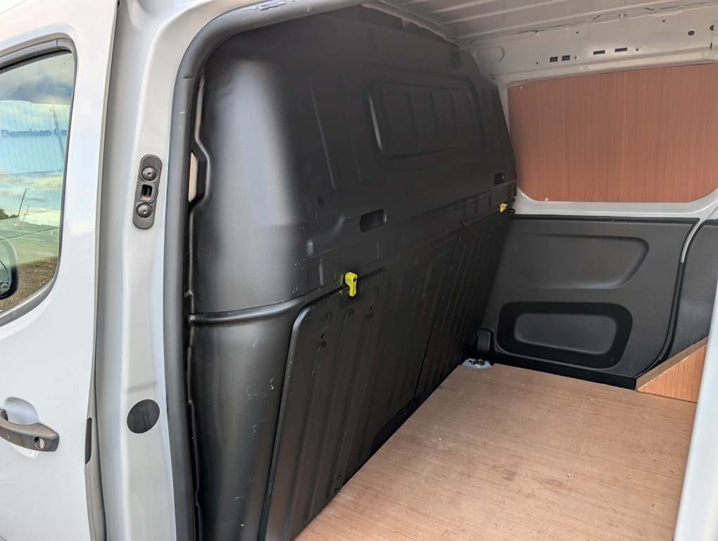 Peugeot Partner Professional Premium White #11
