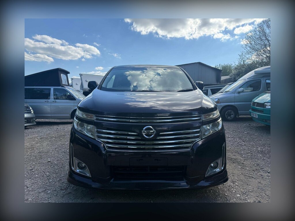Nissan Elgrand 8 Seater Mpv Purple #4