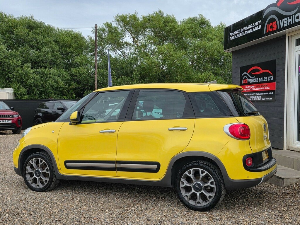 Fiat 500L Multijet Trekking 5-Door White #9