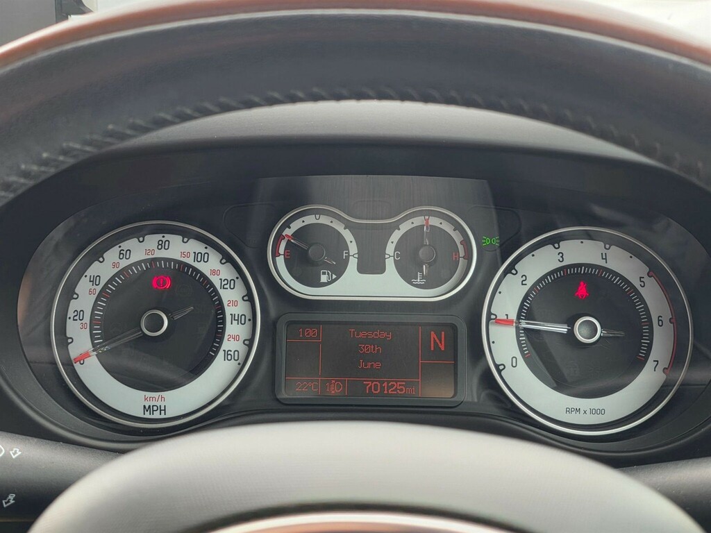 Fiat 500L Multijet Trekking 5-Door White #37
