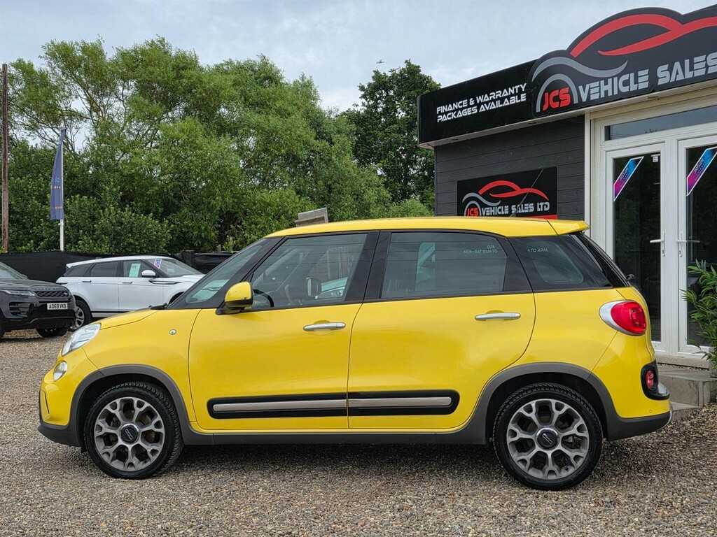 Fiat 500L Multijet Trekking 5-Door White #10