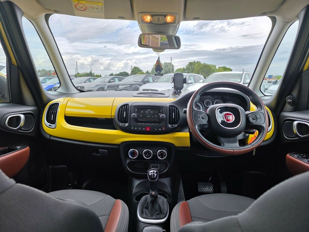 Fiat 500L Multijet Trekking 5-Door White #21