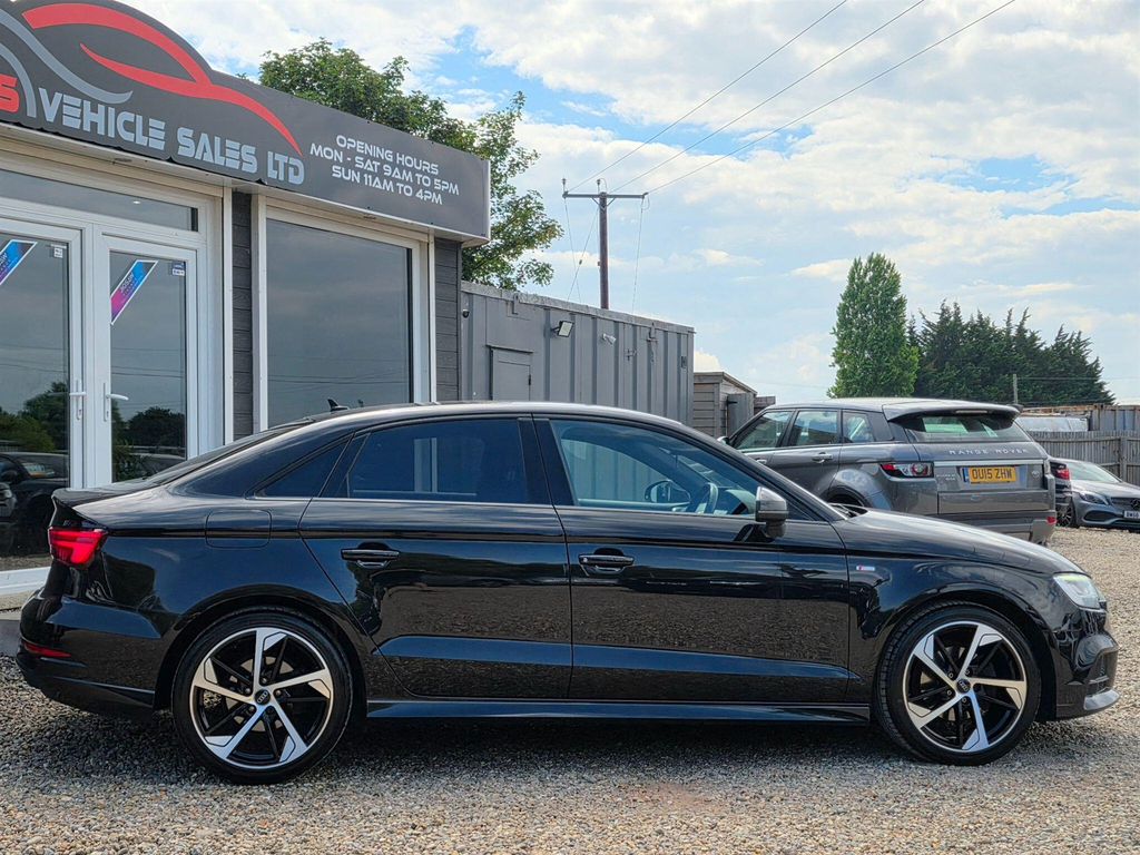 Audi A3 1.5 Tfsi Cod 35 Black Edition S Tronic Euro 6 Ss KV19MBJ Black #4