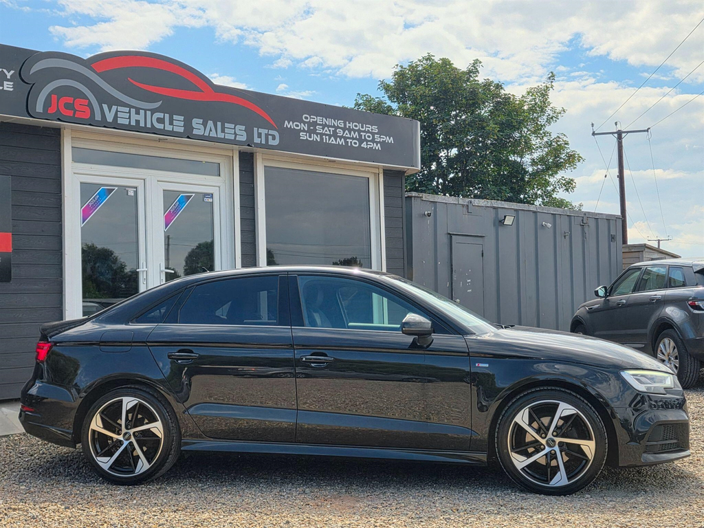 Audi A3 1.5 Tfsi Cod 35 Black Edition S Tronic Euro 6 Ss KV19MBJ Black #3