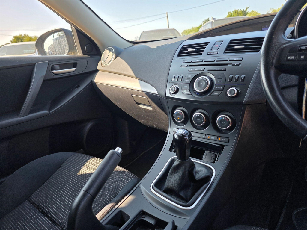 Mazda 3 Ts White #24