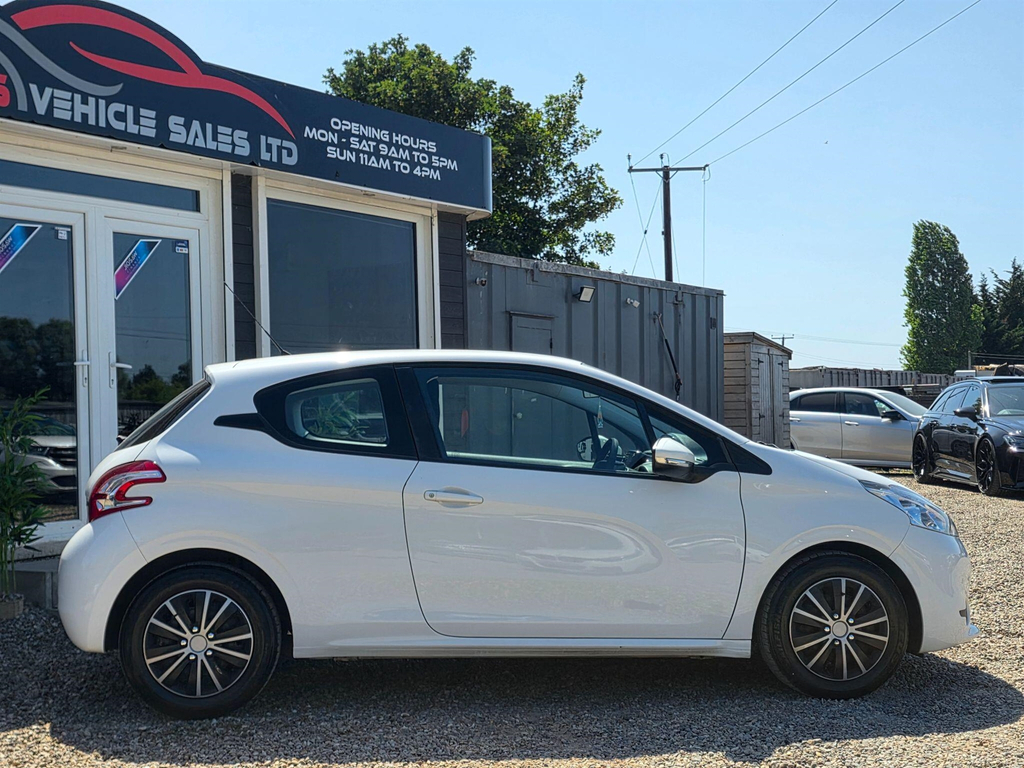 Peugeot 208 1.0 Vti Puretech Access Euro 5 AP15FSJ #4