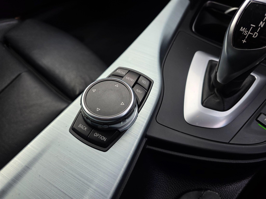 BMW 4 Series M4 S-a Black #40