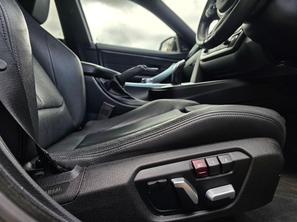 BMW 4 Series M4 S-a Black #25