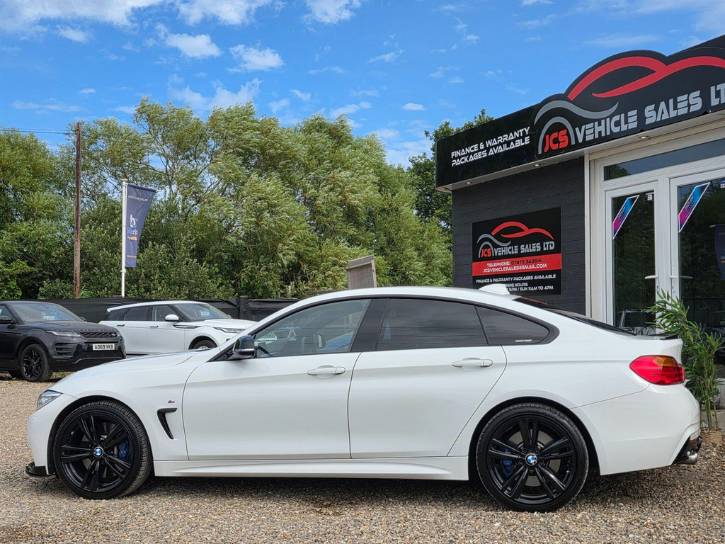 BMW 4 Series M4 S-a Black #10